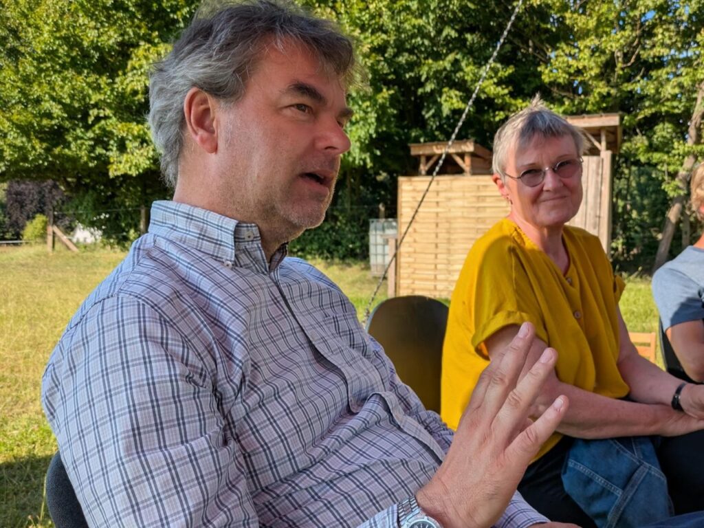 Oliver Brandt (MdL) interessiert sich besonders für die Organisationsform der Soziokratie. (Foto: Regionalbüro Oliver Brandt)
