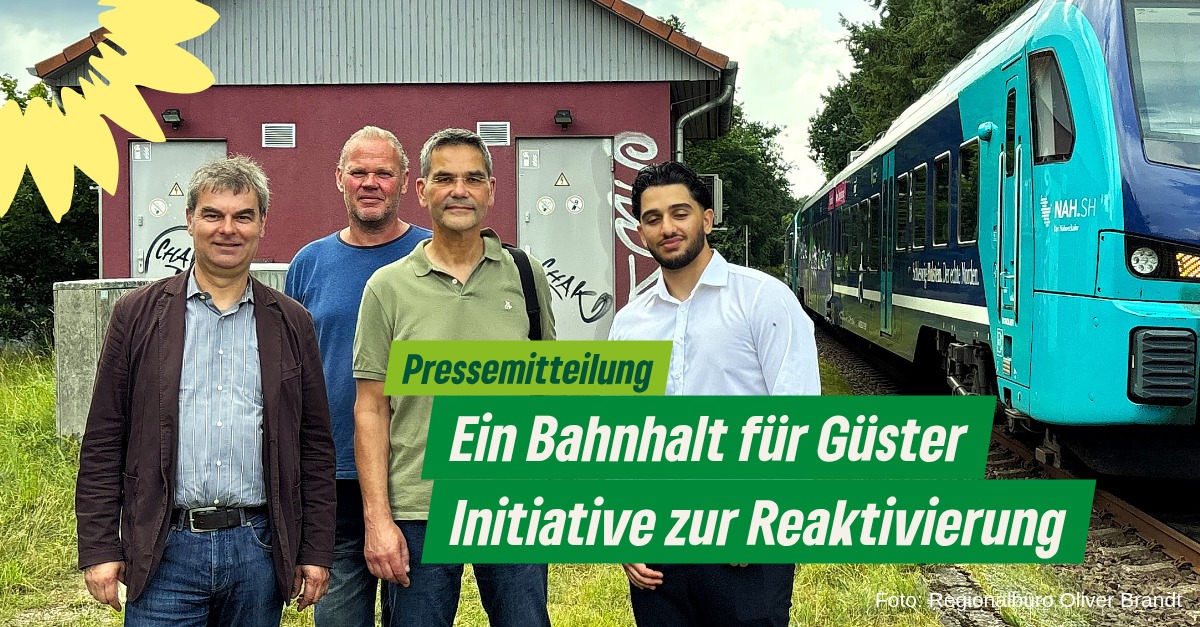 Oliver Brandt (MdL, links im Bild) informiert sich in Güster über die Chancen zur Reaktivierung des Bahnhalts. Mit dabei sind außerdem Thorsten Oelkers (2. v.l., Stv. Vorsitzender Planungs-, Bau- und Wegeausschuss), der 1. Stv. Bürgermeister Joachim Geercken (2.v.r.) und Najah Kamal (rechts), Initi-ator einer Petition zur Reaktivierung des Bahnhalts. (Foto: Regionalbüro Oliver Brandt)